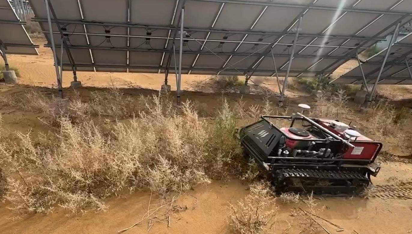 光伏电站除草机器人